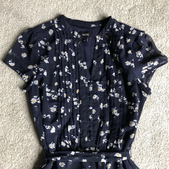 MSK Daisy Print Dress - Picture 2 of 16